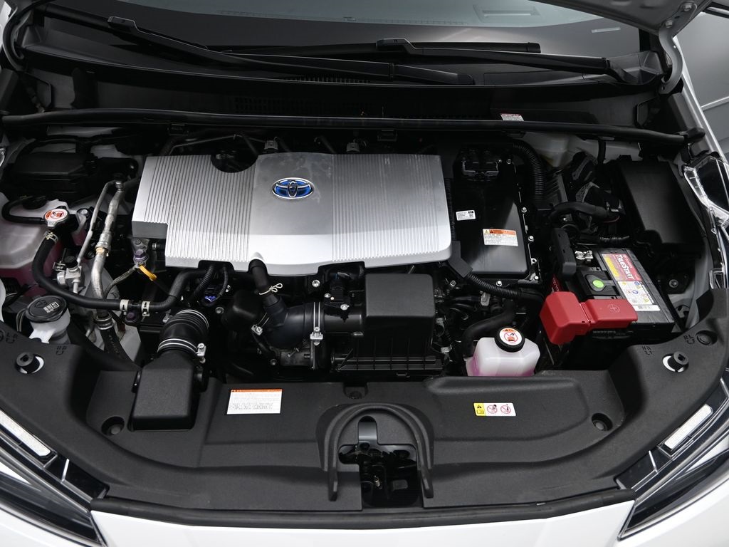 2022 Toyota Prius Limited photo 18