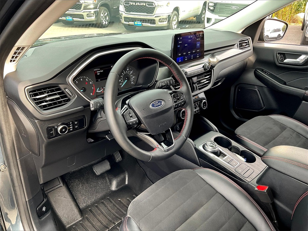 2022 Ford Escape SEL photo 6