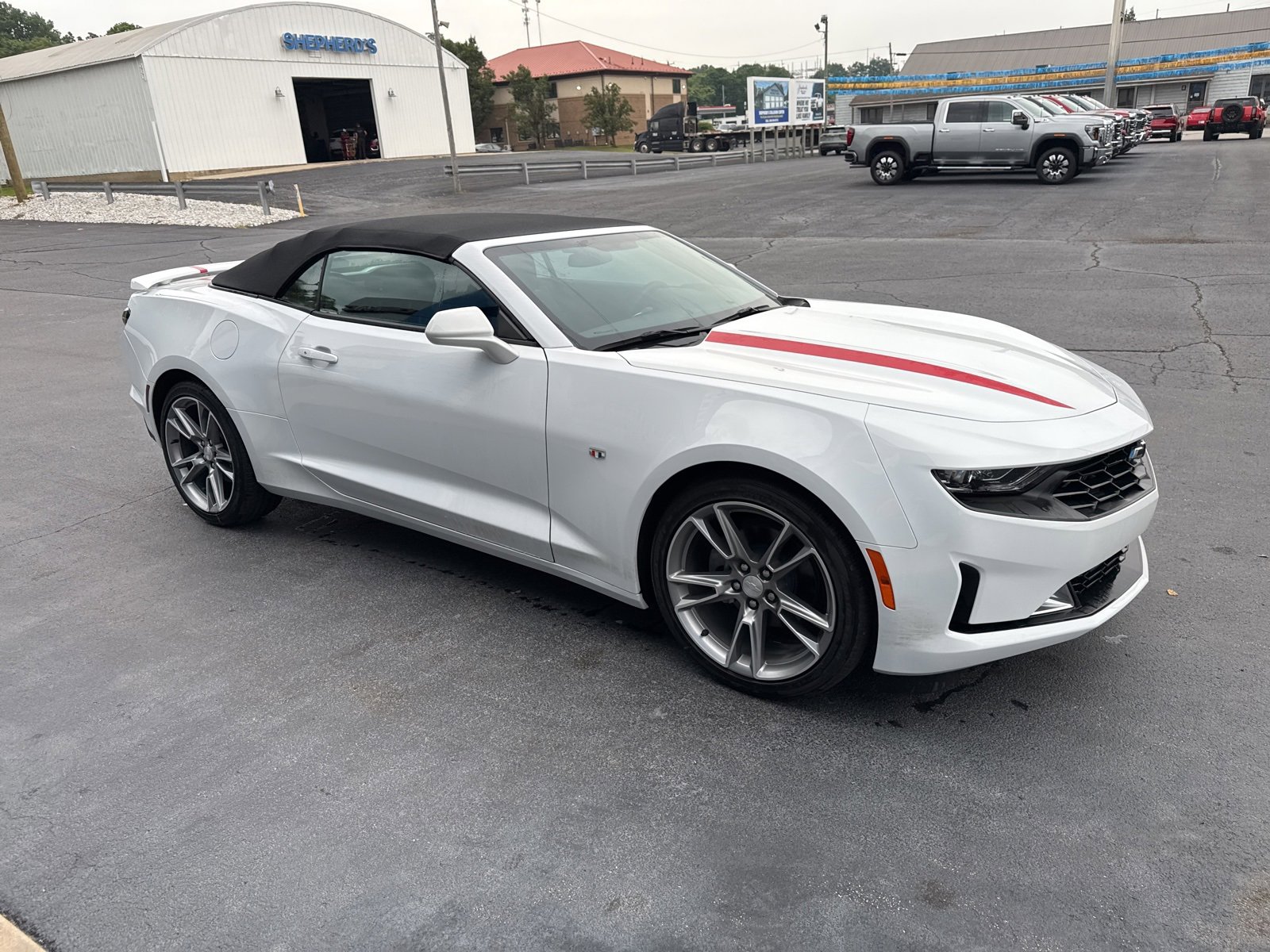 2024 Chevrolet Camaro 1LT photo 13