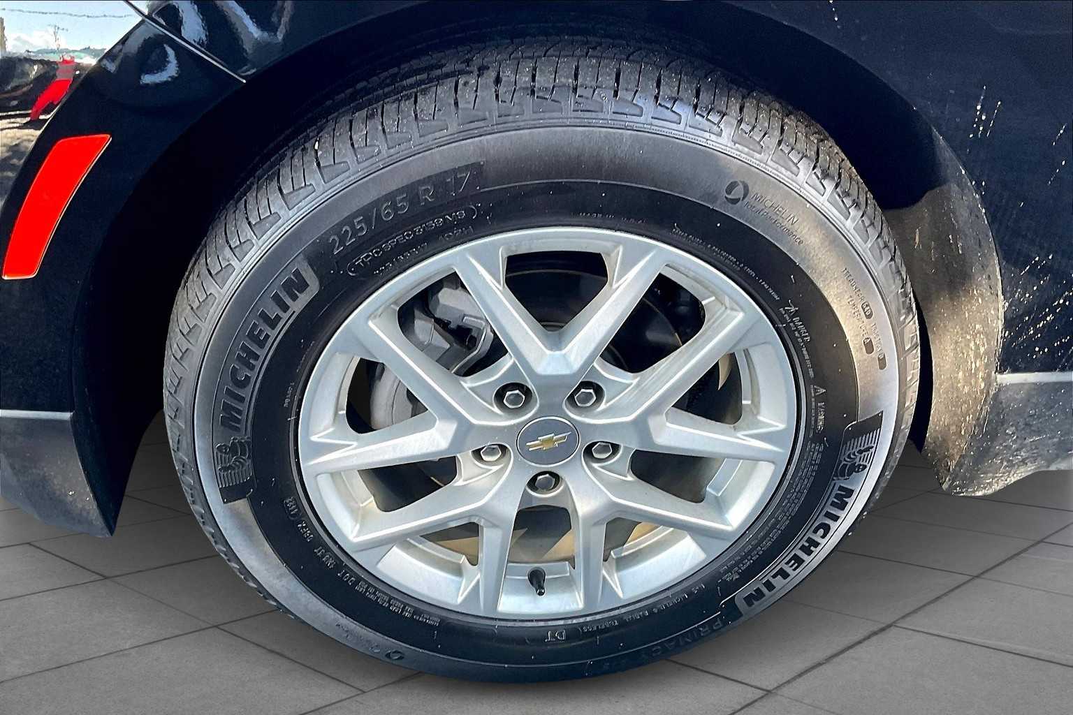 2023 Chevrolet Equinox LS photo 9