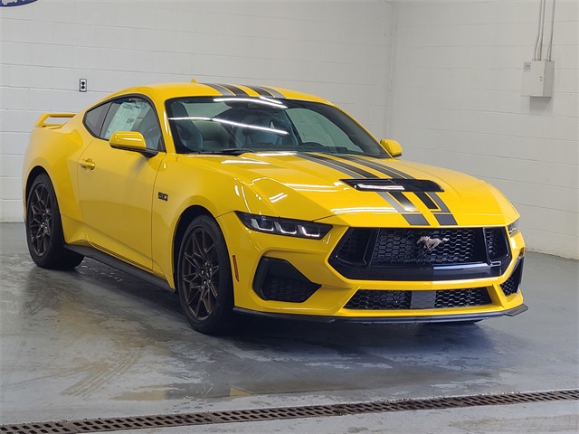 2024 Ford Mustang GT Premium photo 2