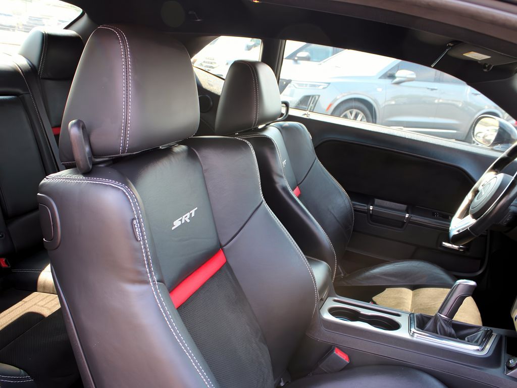 2013 Dodge Challenger SRT8 photo 22