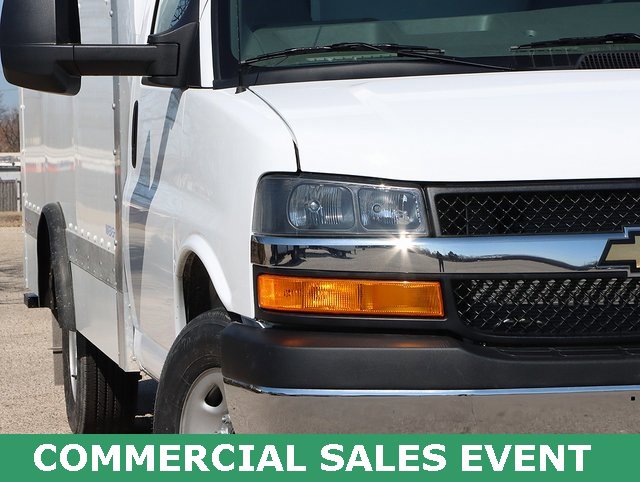 2025 Chevrolet Express Cutaway 3500 photo 4