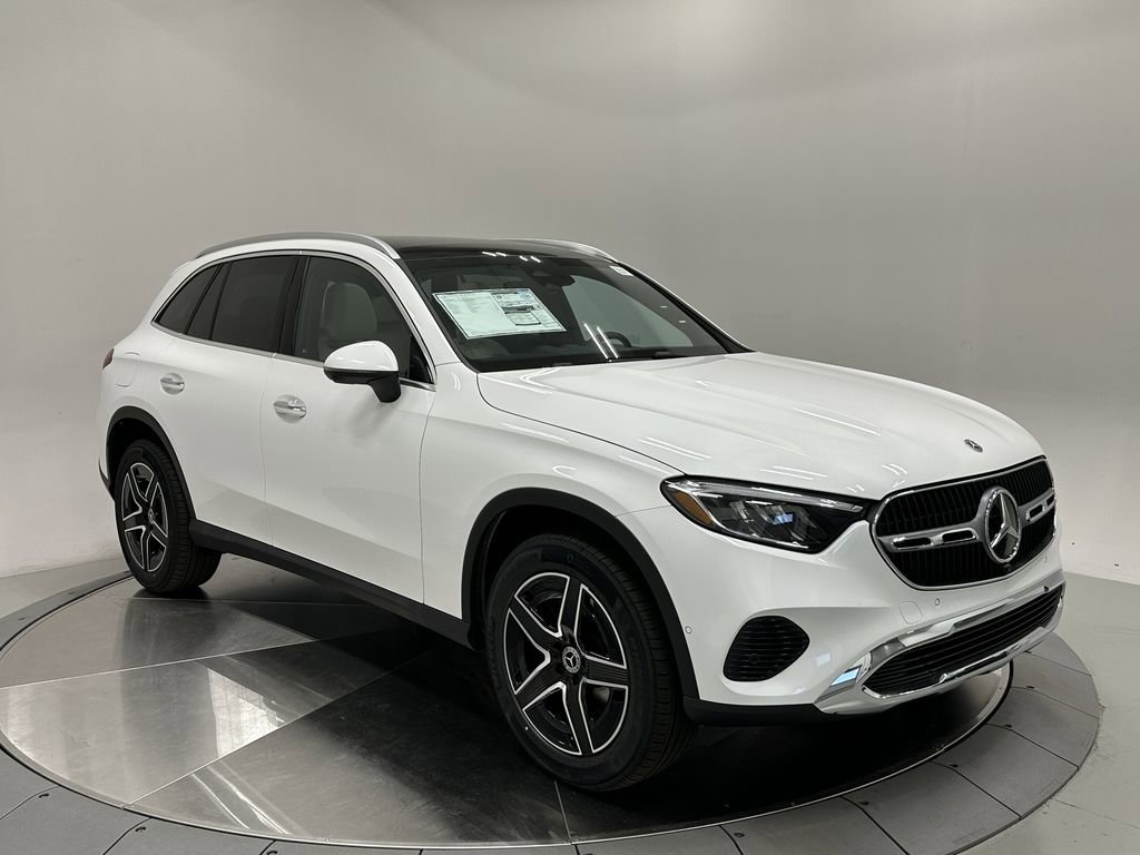 2026 Mercedes-Benz GLC Base's photo