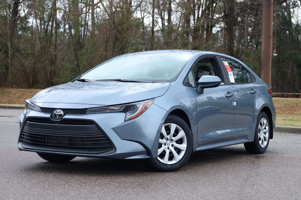 2026 Toyota Corolla LE FWD