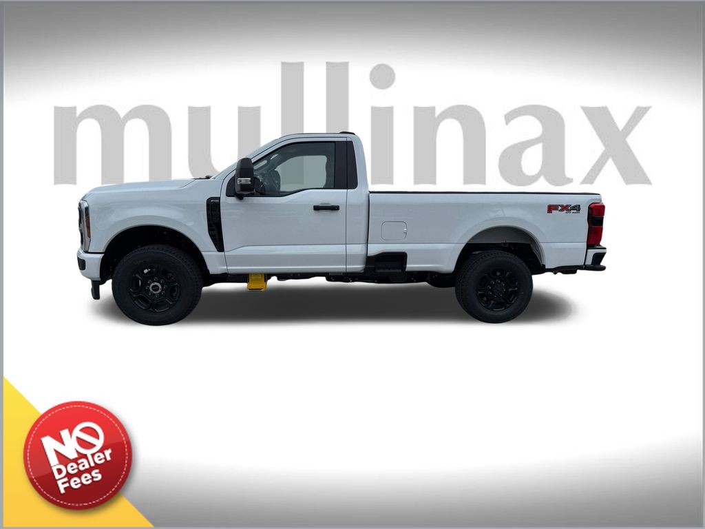 2025 Ford F-350 photo 2