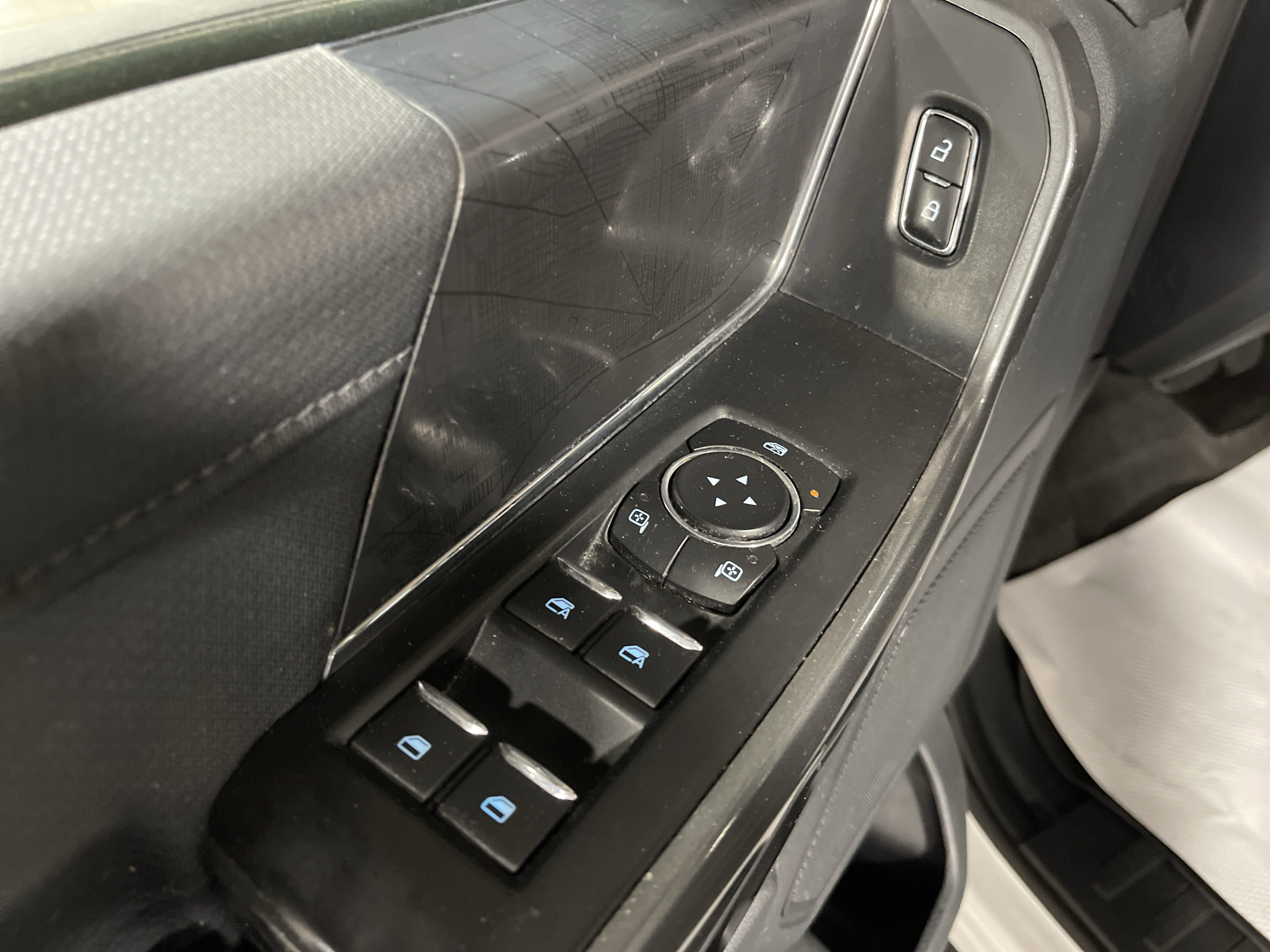 2022 Ford F-150 XL photo 3
