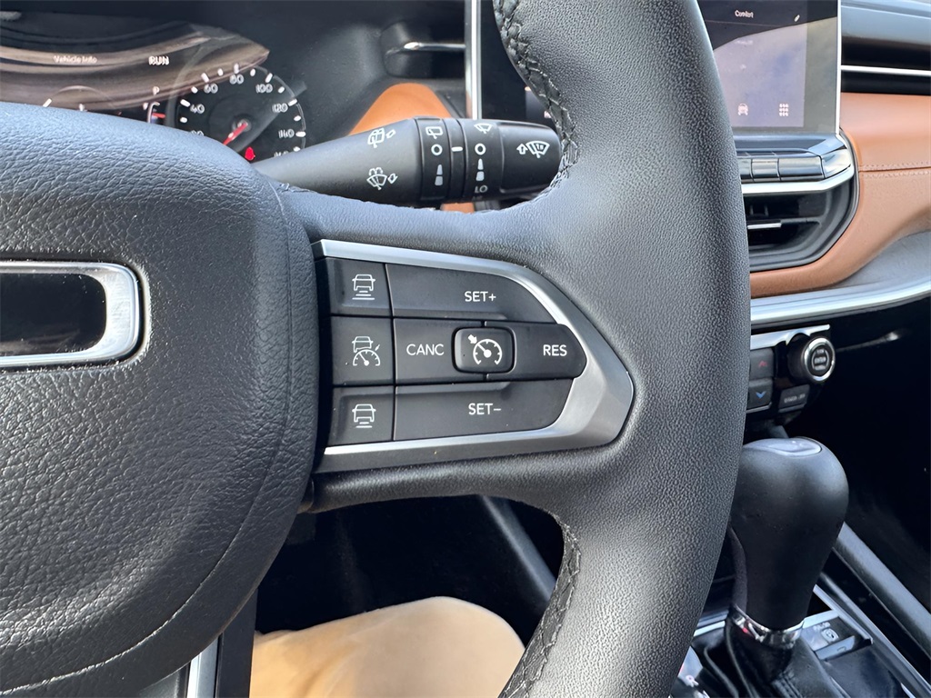 2024 Jeep Compass Limited photo 18