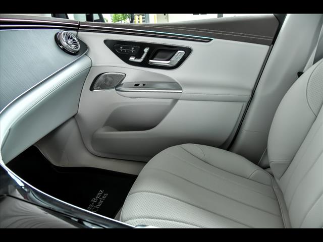 2025 Mercedes Benz EQE SUV 350 4MATIC photo 19