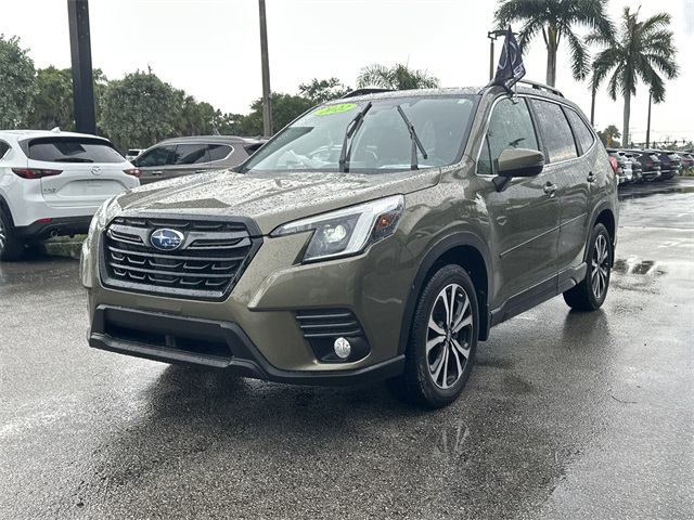 2022 Subaru Forester Limited photo 2