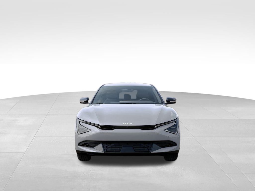 2025 Kia EV6 Wind photo 2