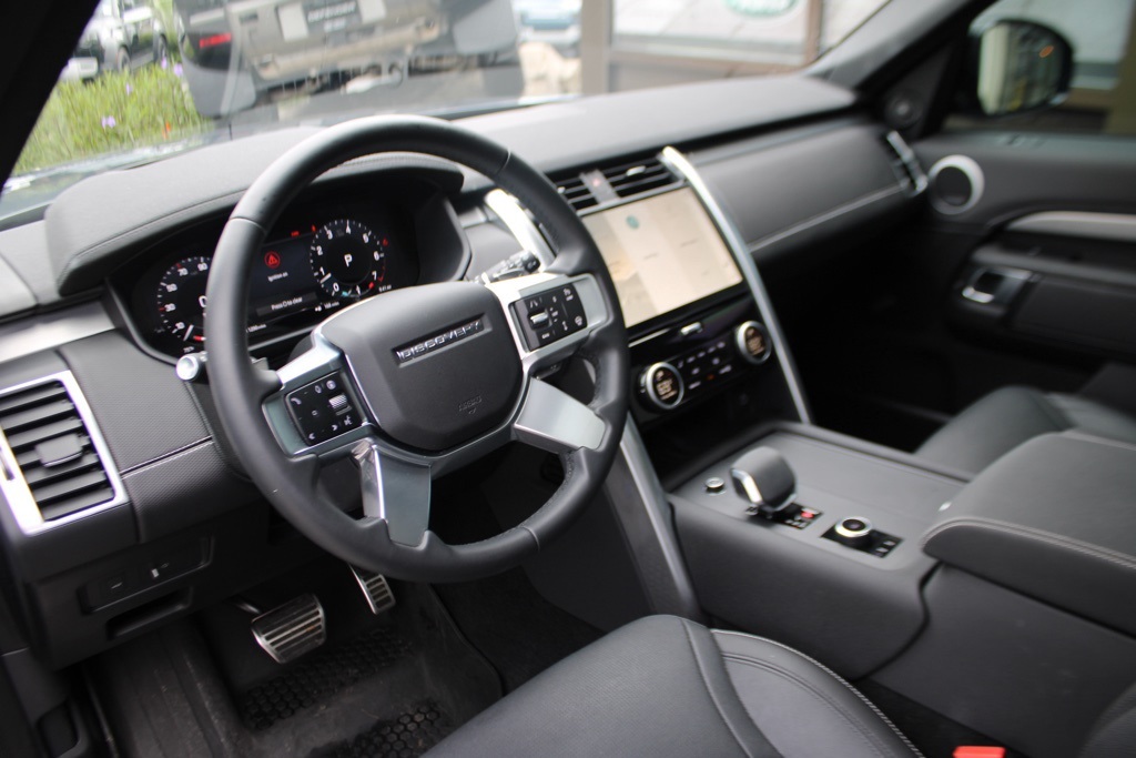 2024 Land Rover Discovery P360 Dynamic SE photo 4