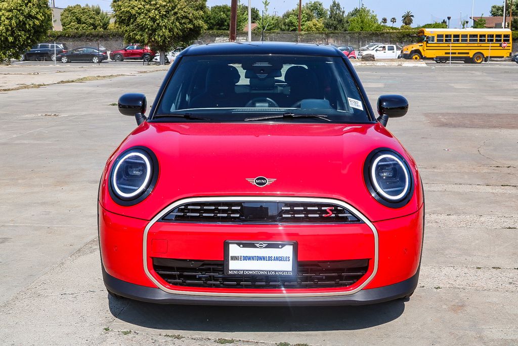 2025 Mini Cooper 4 Door Hardtop Signature photo 2