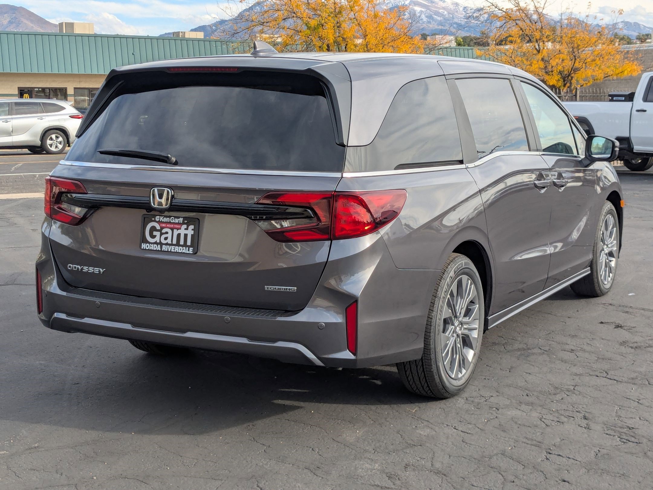 2026 Honda Odyssey Touring photo 3