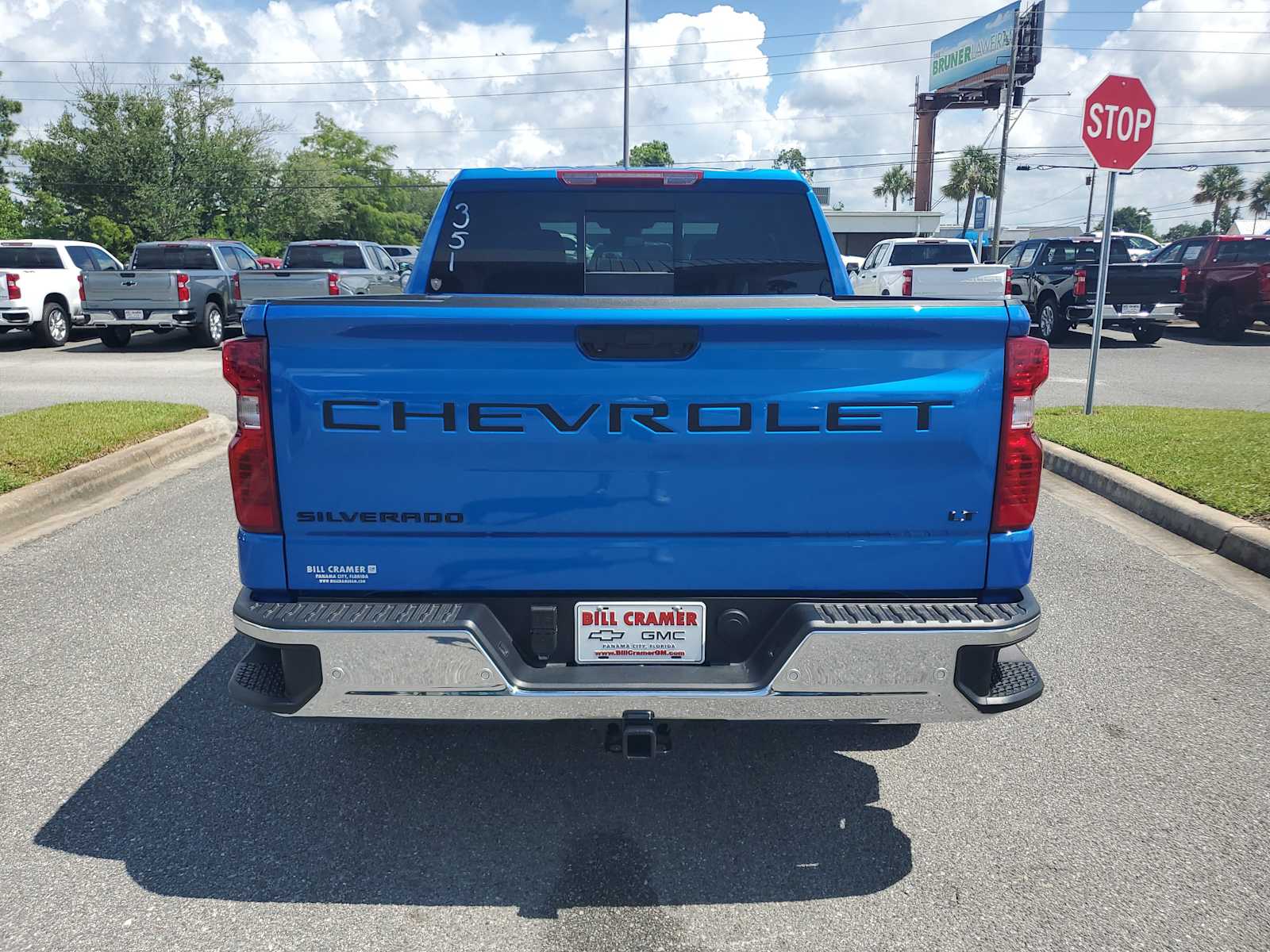 2025 Chevrolet Silverado 1500 LT photo 4
