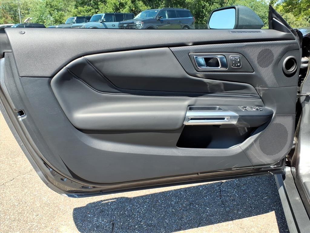 2024 Ford Mustang EcoBoost Premium photo 4