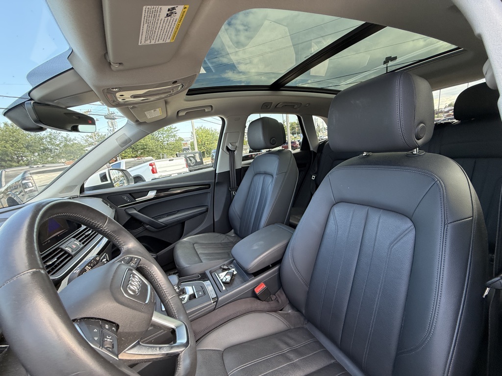 2019 Audi Q5 2.0T Premium Plus photo 9