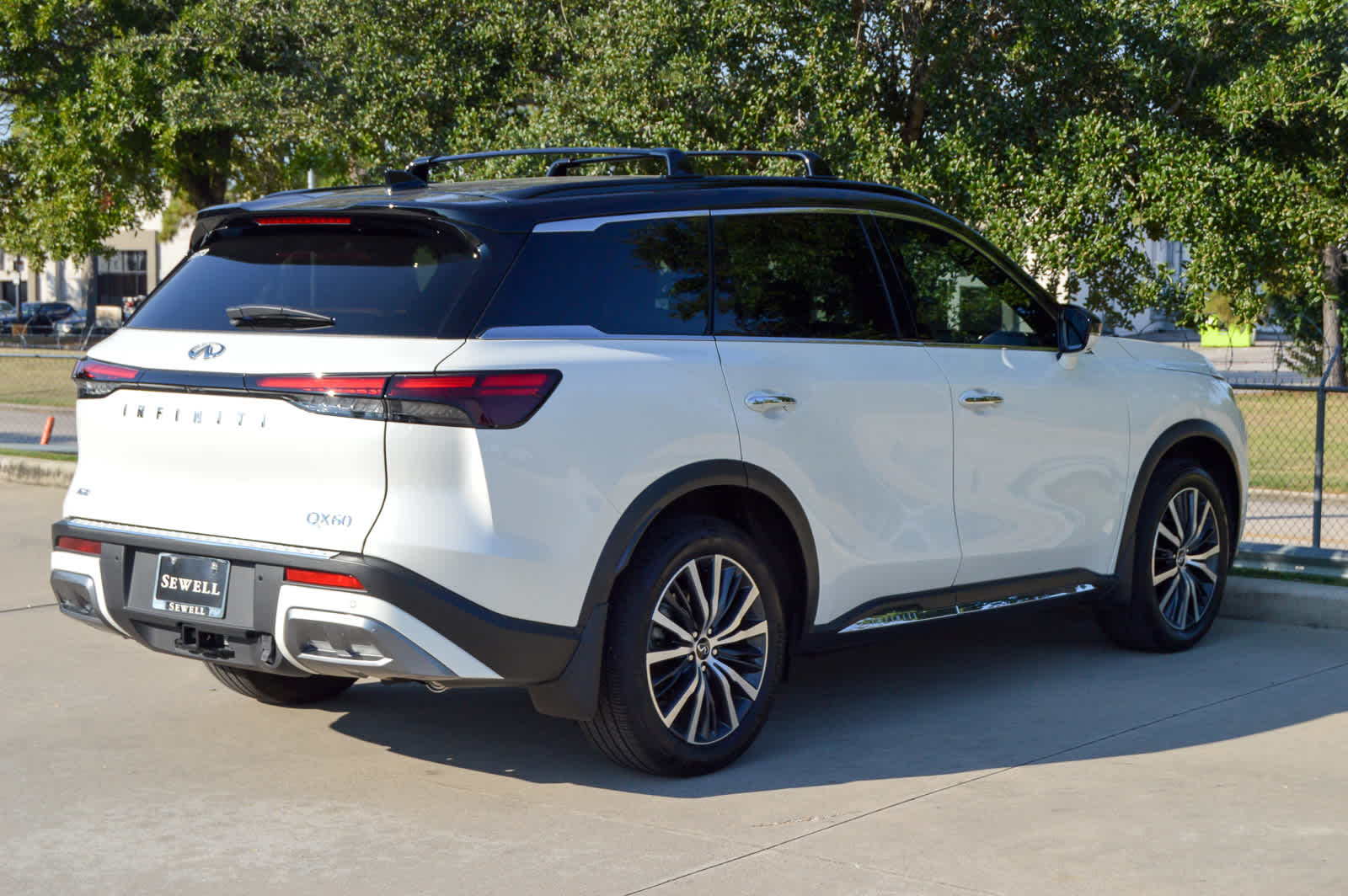 2025 Infiniti QX60 Autograph photo 4