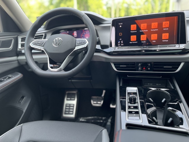 2025 Volkswagen Atlas Peak Edition SE photo 4