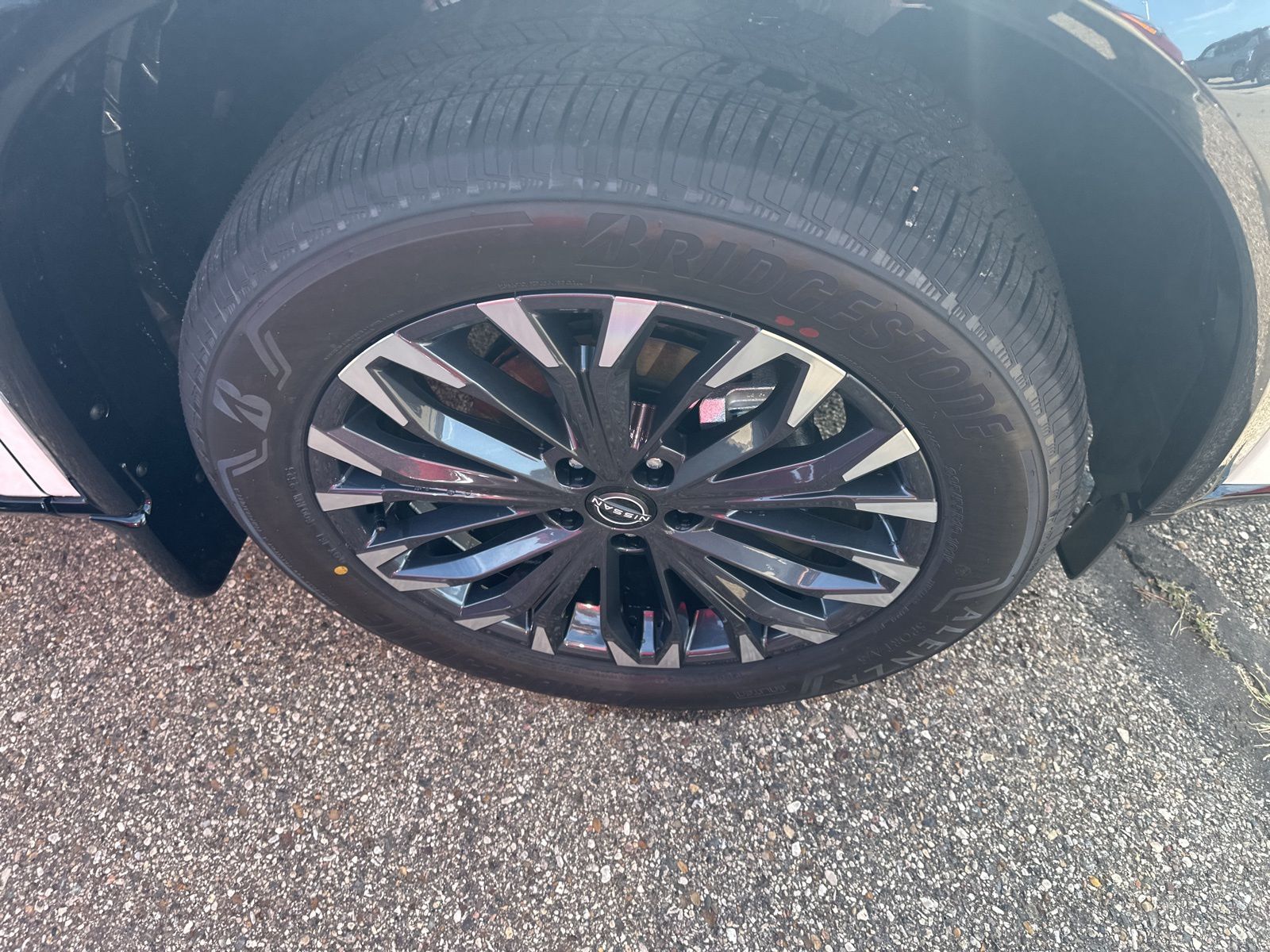 2026 Nissan Rogue Platinum photo 4