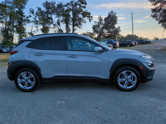 2023 Hyundai Kona SEL photo 4