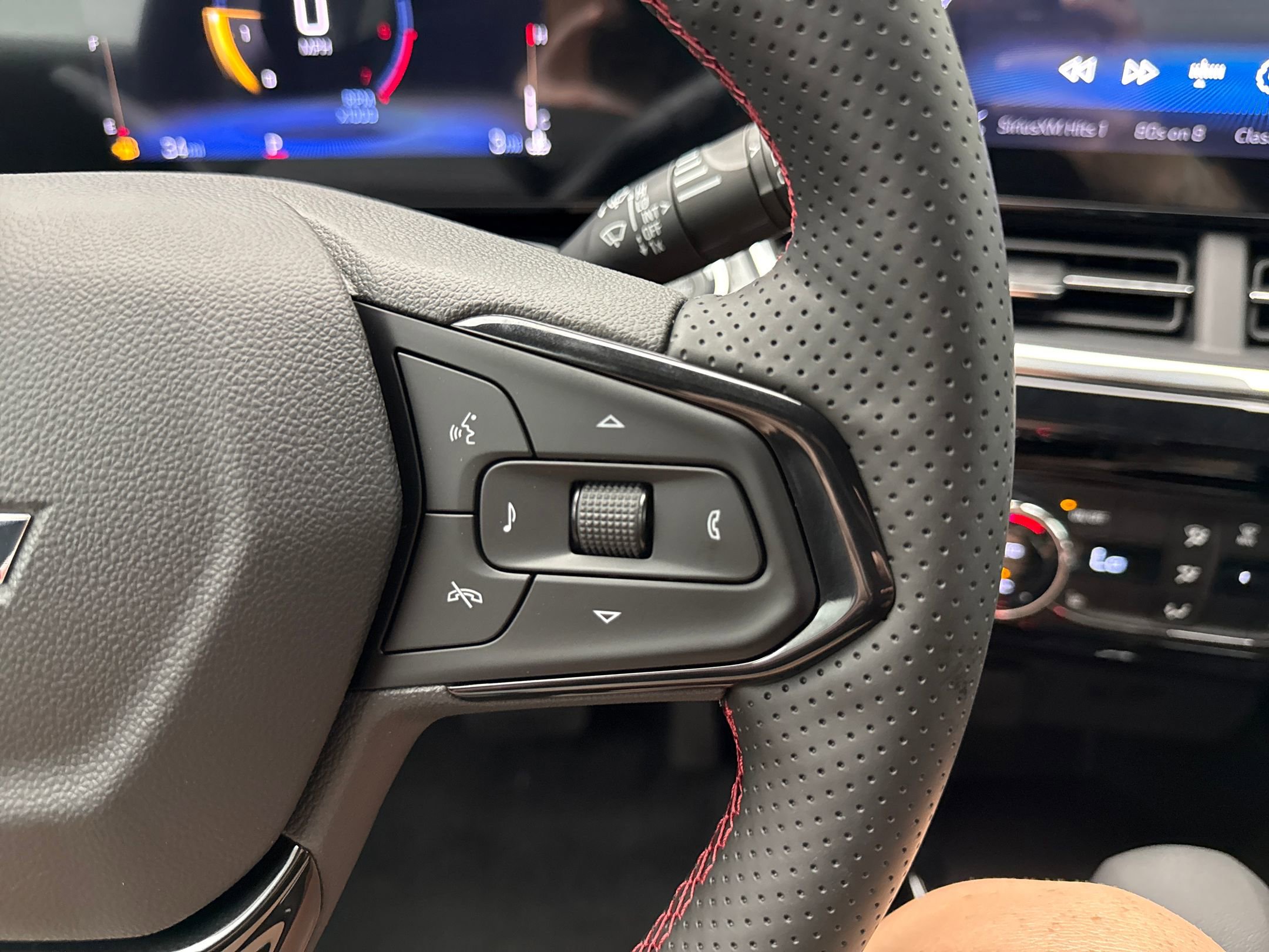 2025 Chevrolet Trax photo 36