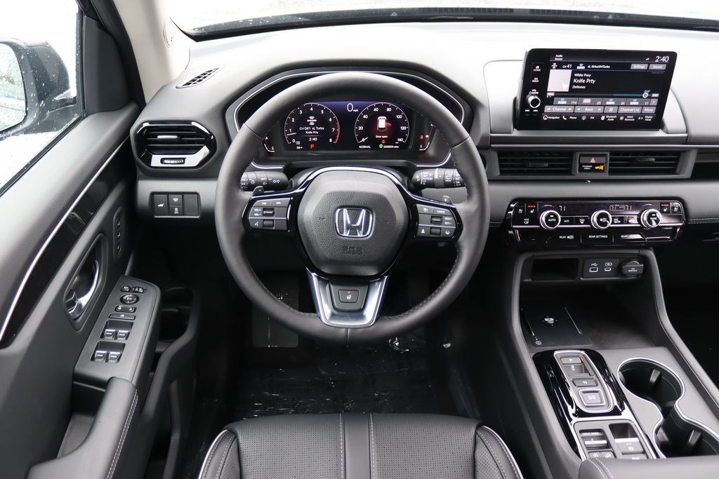 2025 Honda Pilot Elite photo 19