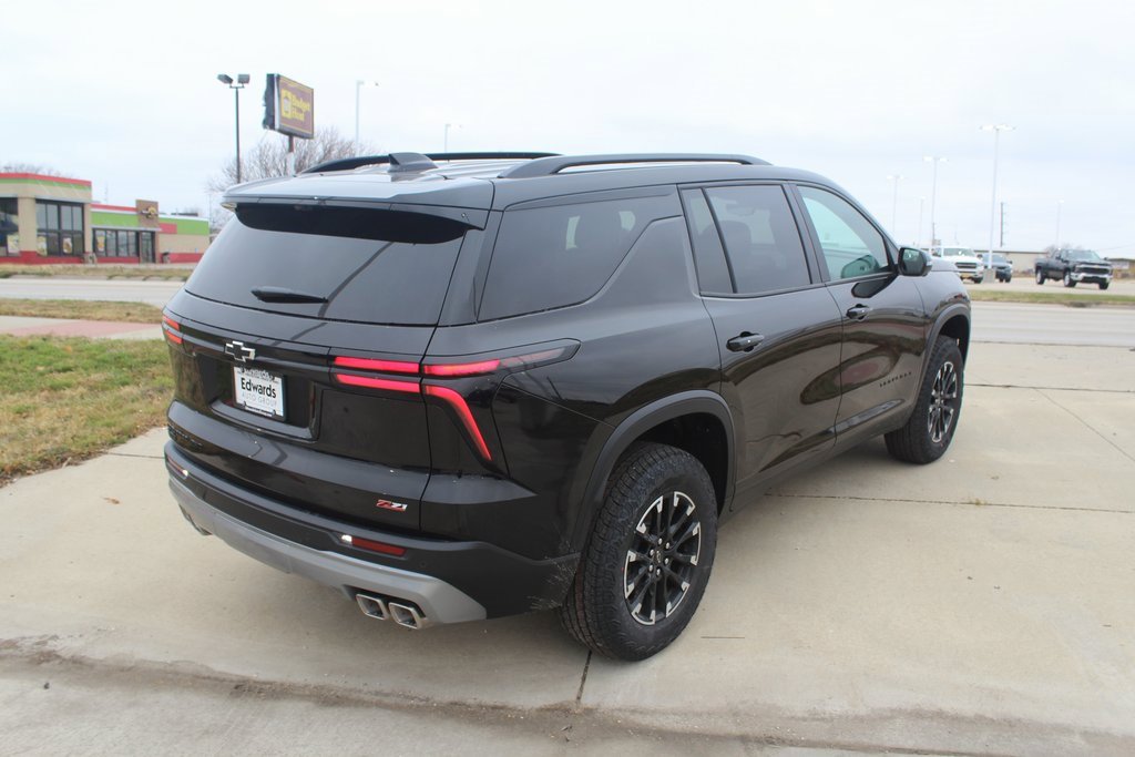 2026 Chevrolet Traverse Z71 photo 3