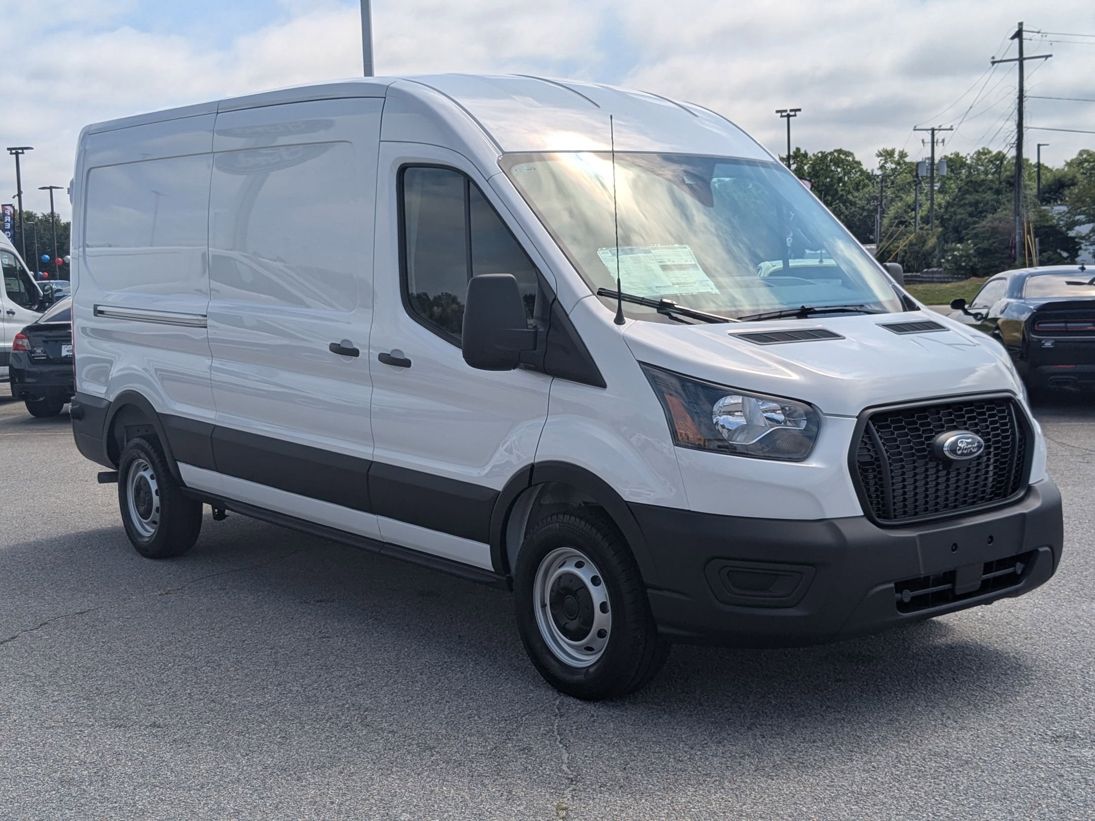2025 Ford Transit Cargo Van photo 3