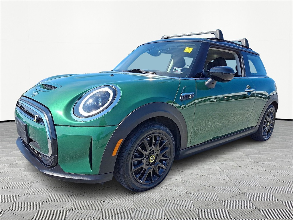2022 Mini Cooper SE Signature photo 3