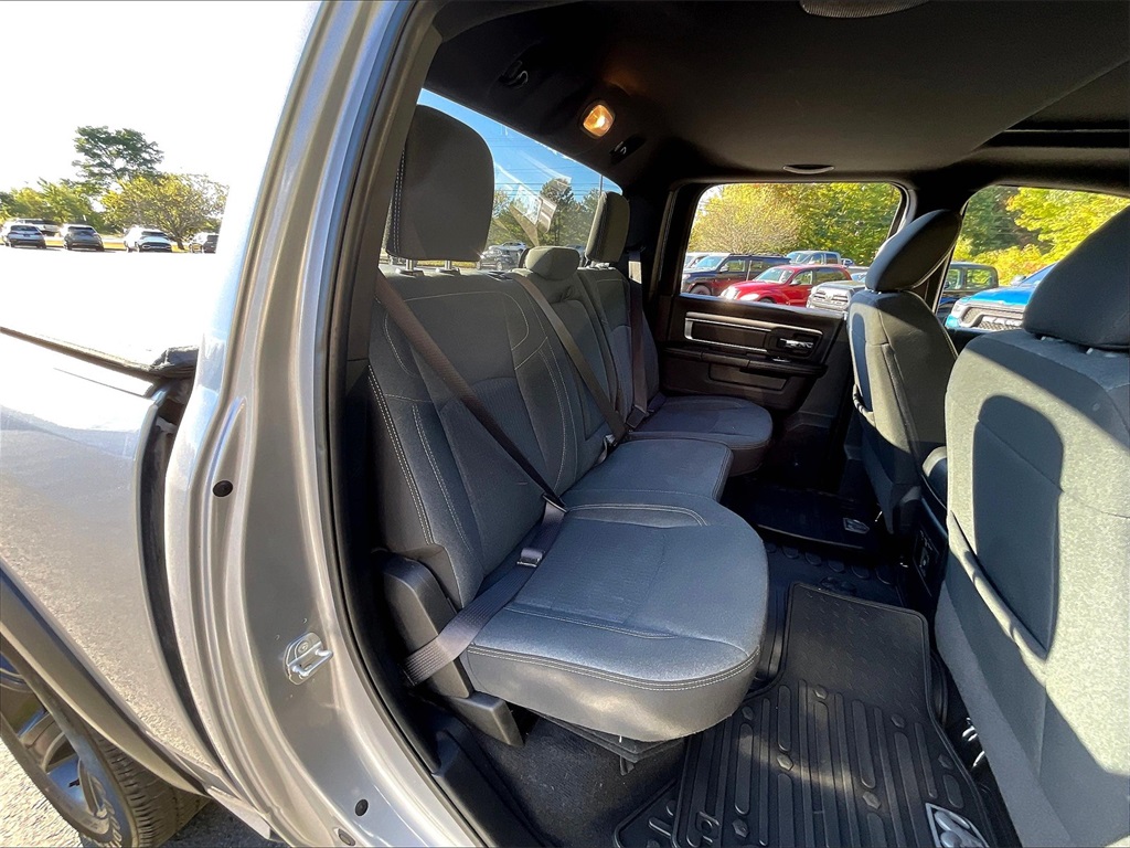 2021 Ram 1500 Classic Warlock photo 18