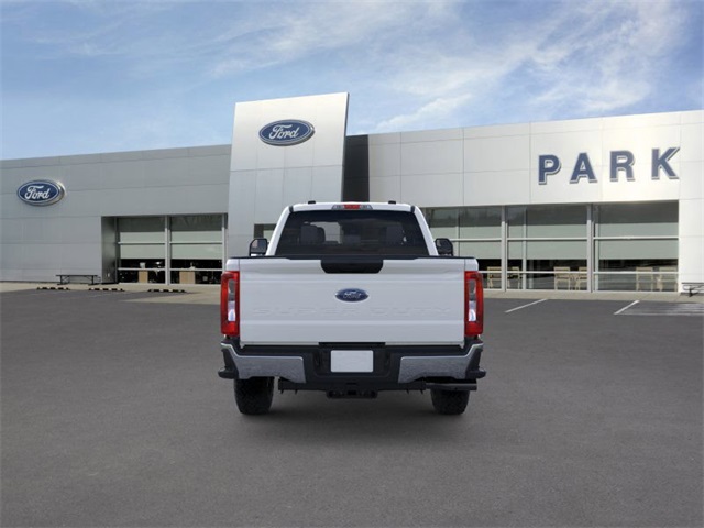 2025 Ford F-350 photo 5