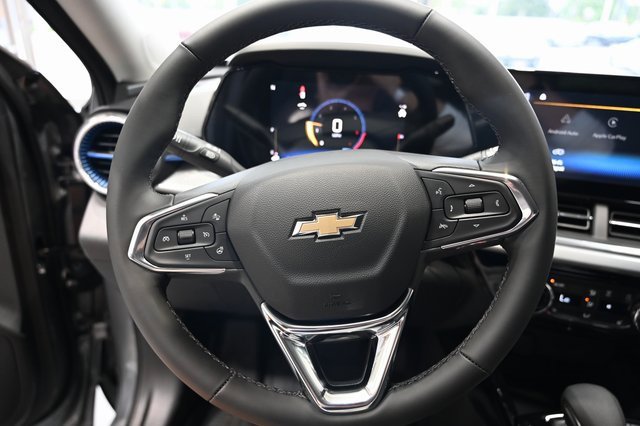 2025 Chevrolet Trax LT photo 20