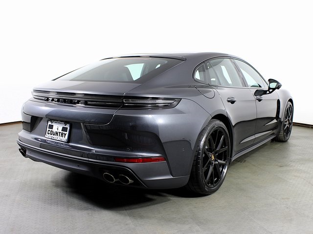 2025 Porsche Panamera 4 photo 7
