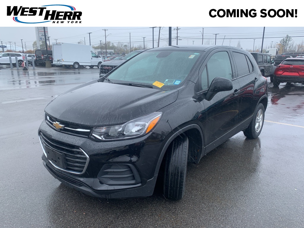 2022 Chevrolet Trax LS photo 4