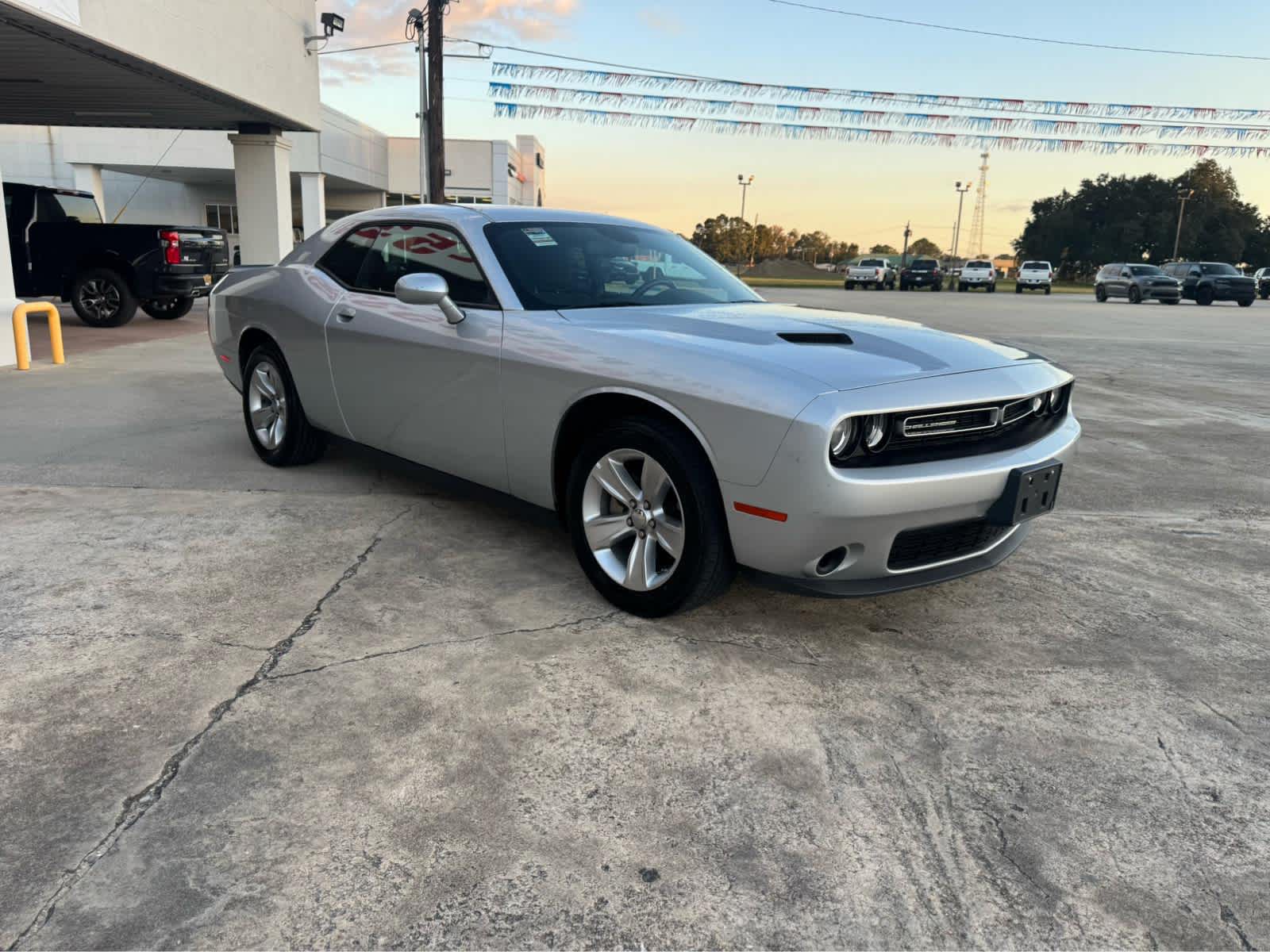 2023 Dodge Challenger SXT photo 3