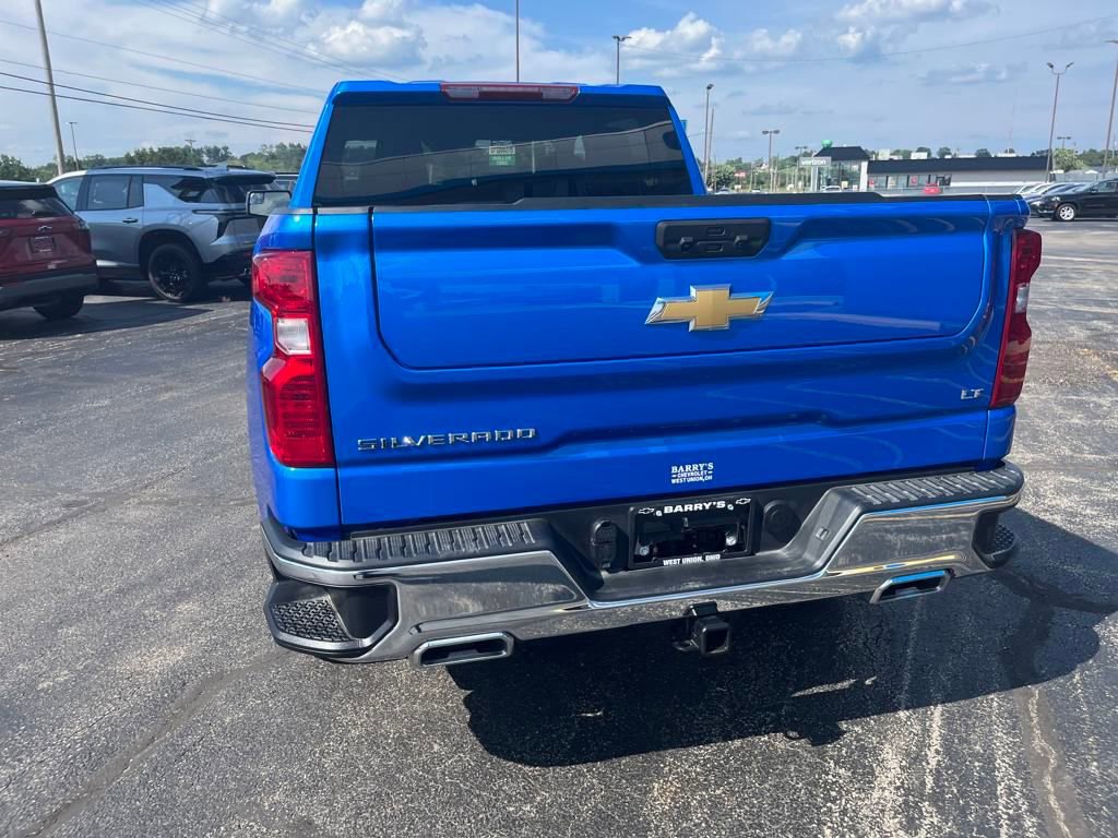 2025 Chevrolet Silverado 1500 LT1 photo 4
