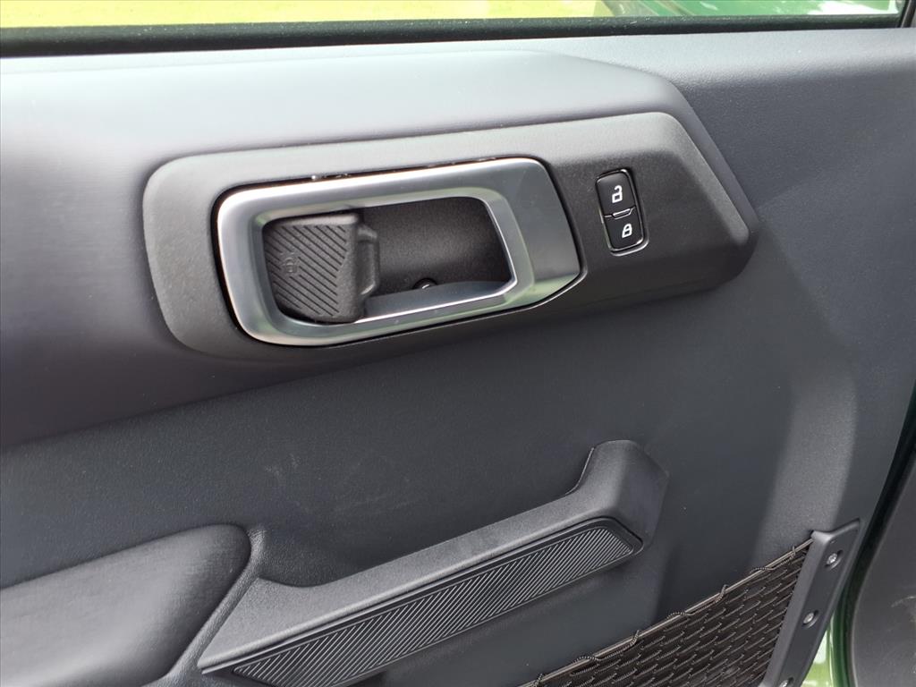 2025 Ford Bronco Outer Banks photo 11