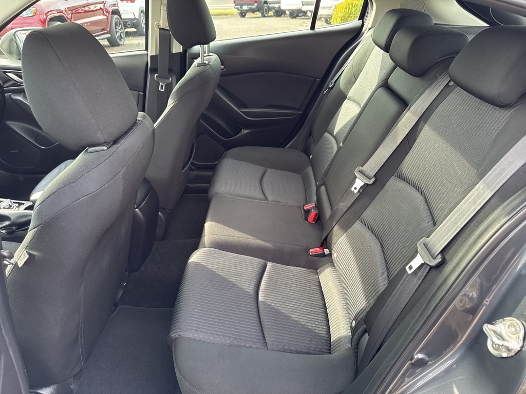 2016 Mazda Mazda3 Grand Touring photo 4