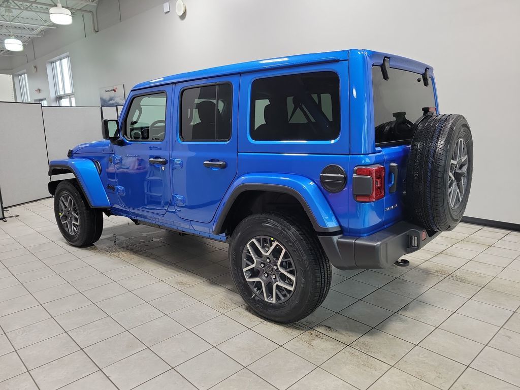 2026 Jeep Wrangler Sahara photo 4