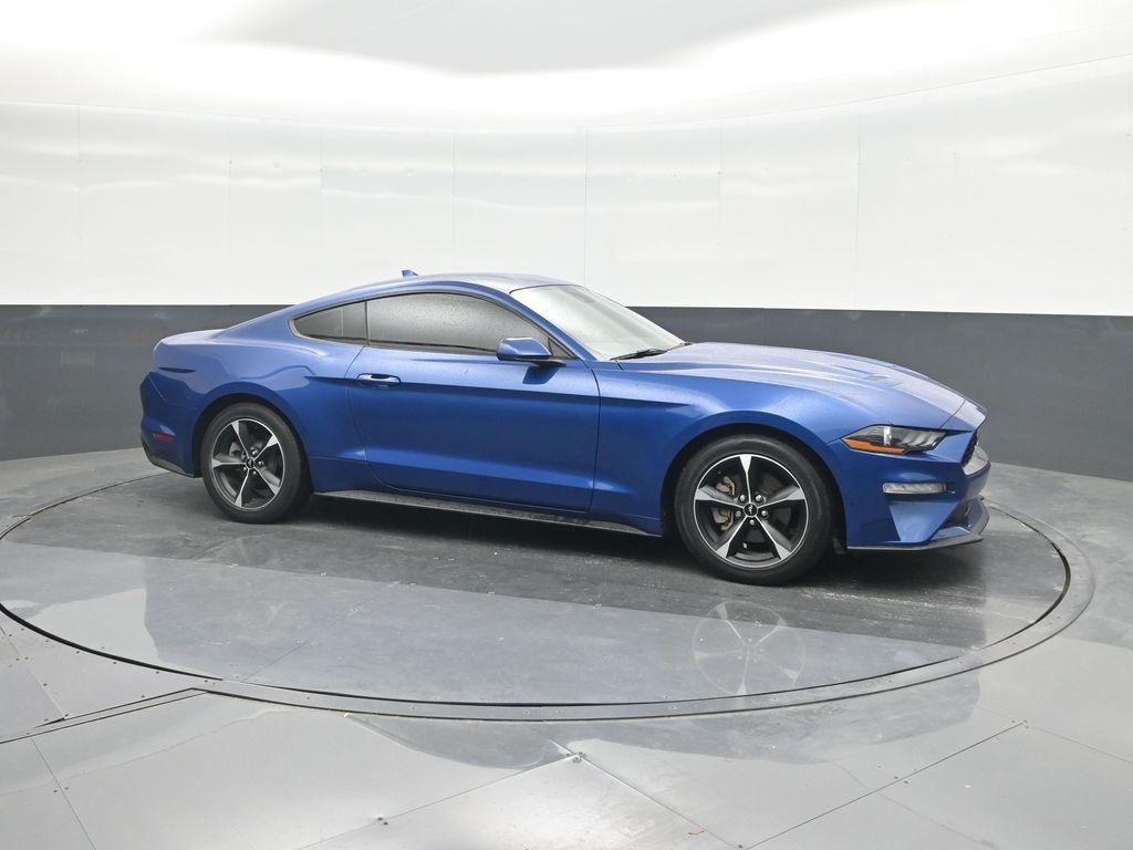 2022 Ford Mustang EcoBoost photo 9