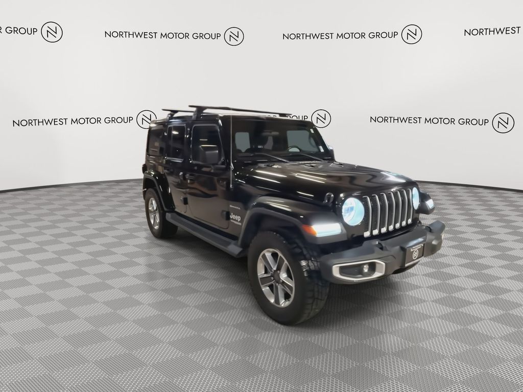 2019 Jeep Wrangler Sahara photo 2