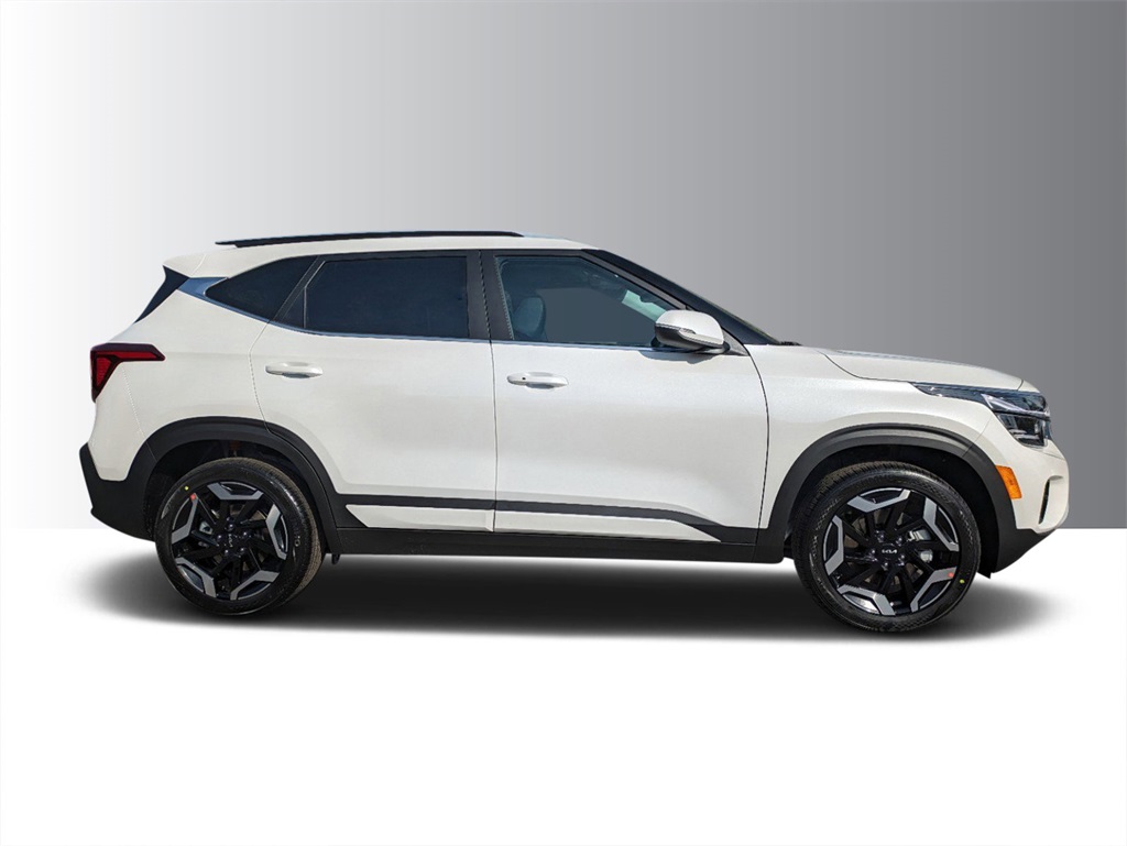 2024 Kia Seltos SX photo 2