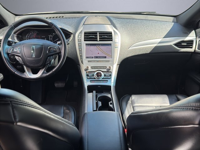 2020 Lincoln MKZ Standard photo 19