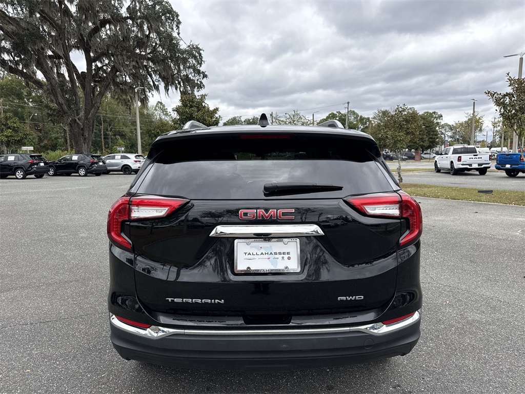 2024 Gmc Terrain SLT photo 2