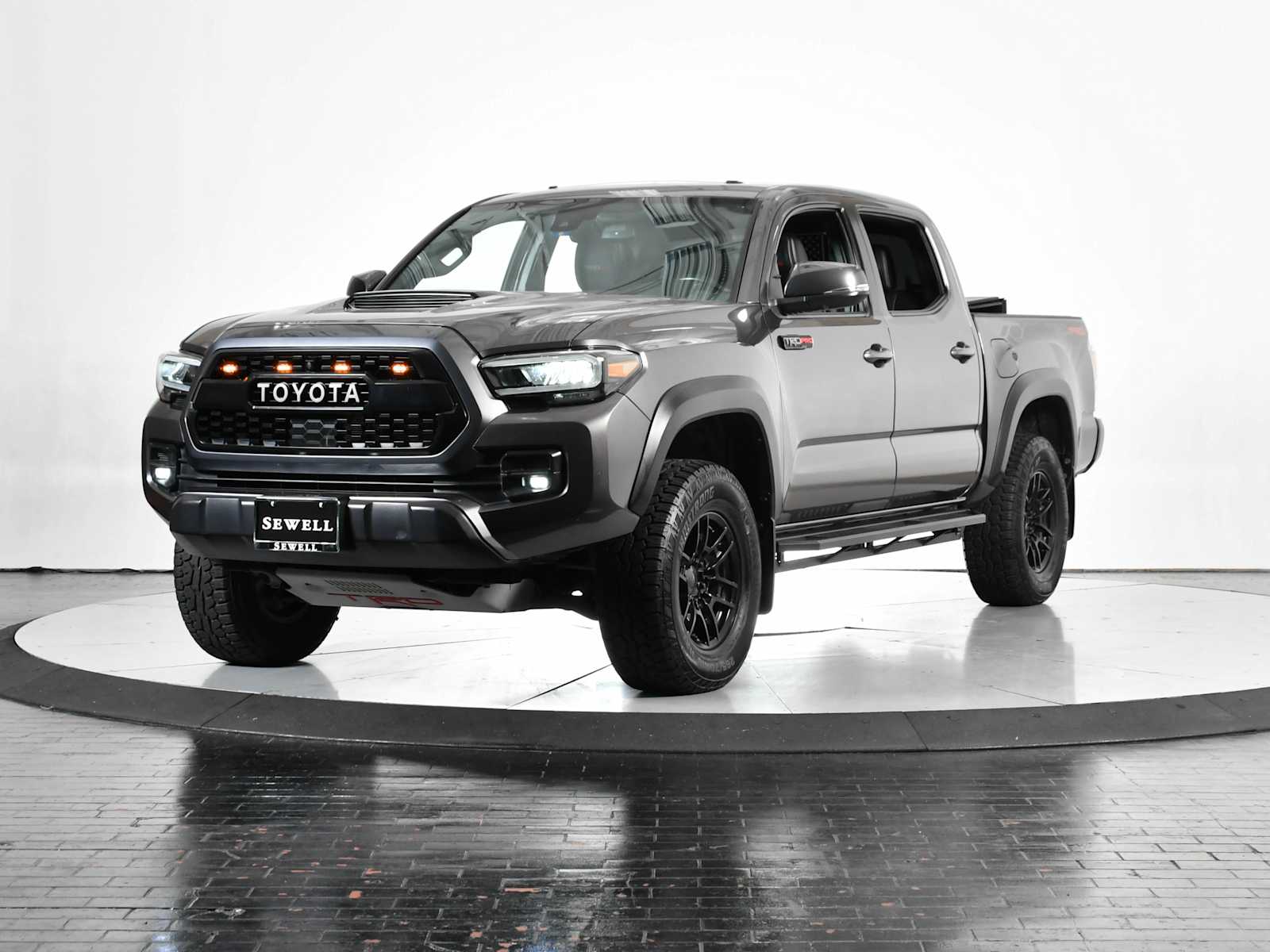2021 Toyota Tacoma TRD Pro's photo
