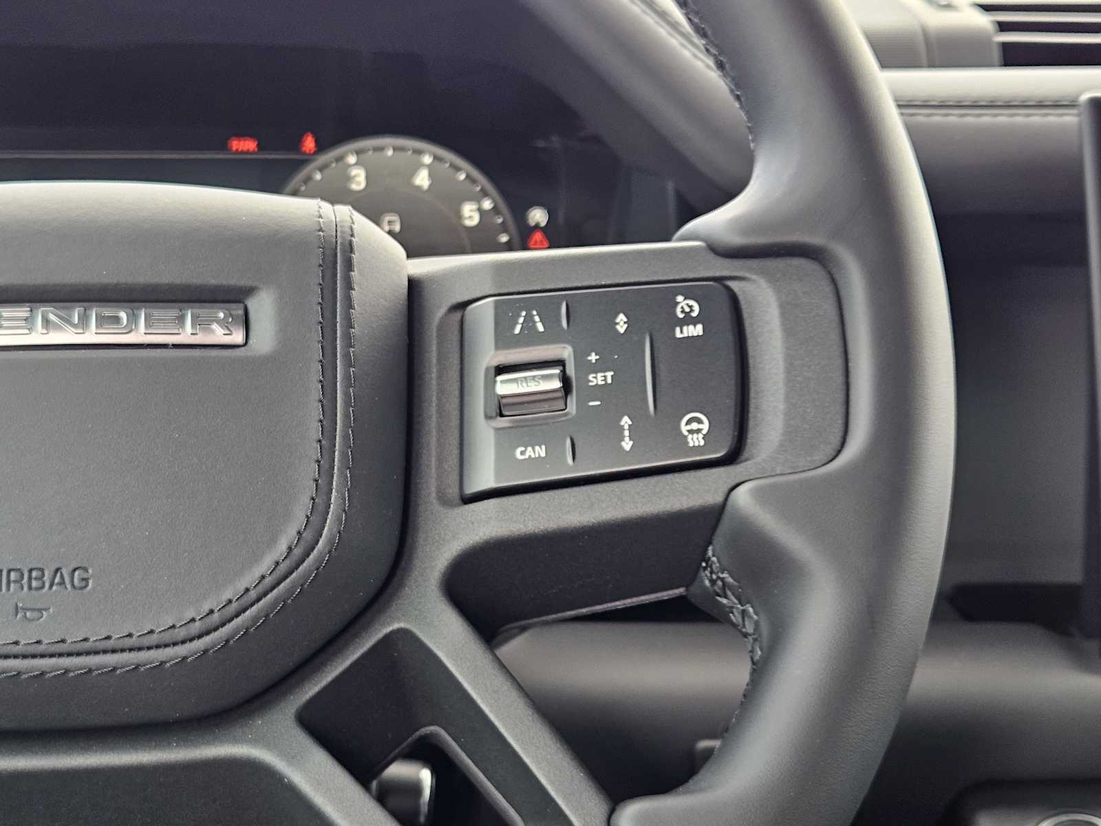 2025 Land Rover Defender 110 X photo 28