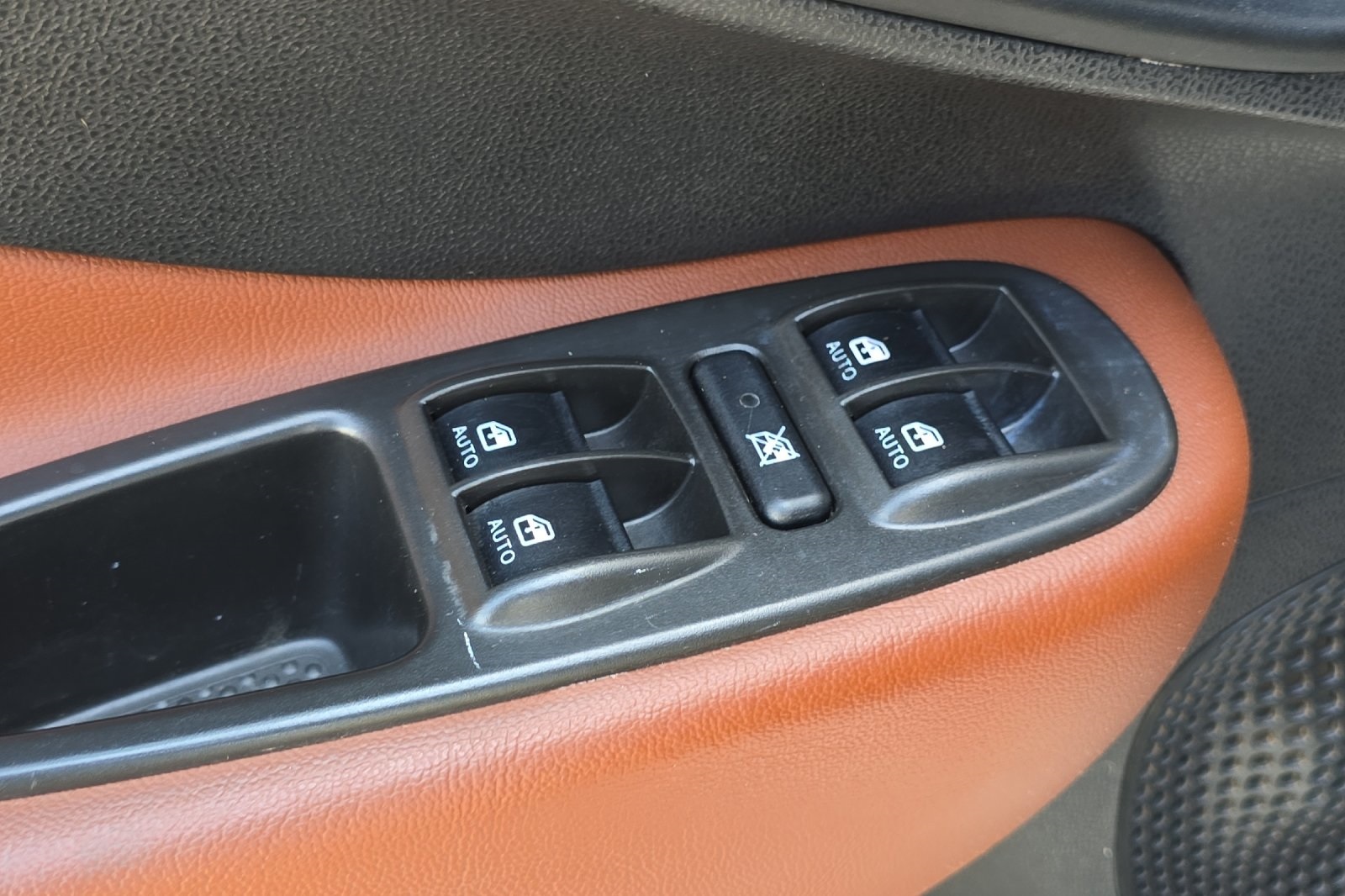 2015 Fiat 500L Trekking photo 11