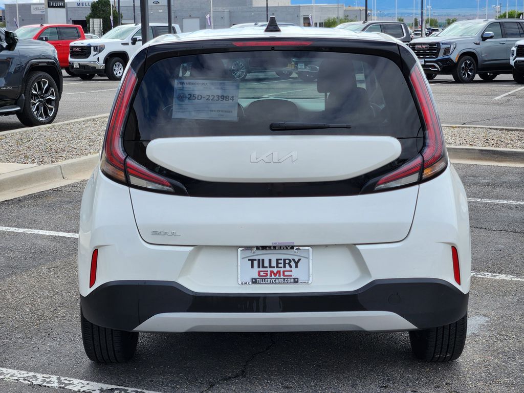 2023 Kia Soul LX photo 9