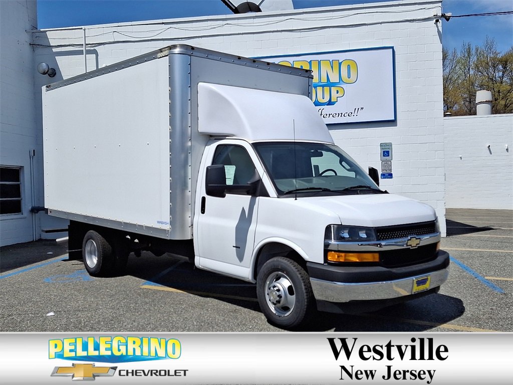2023 Chevrolet Express Cutaway